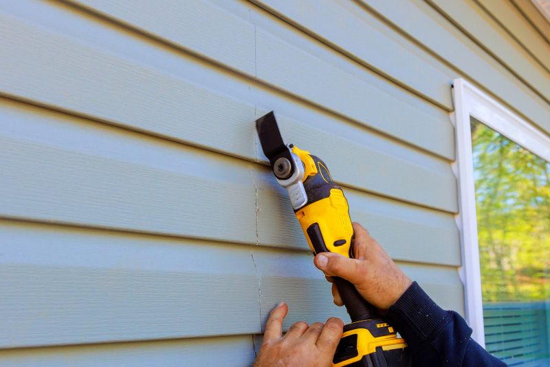 Vinyl Siding Repair Technician